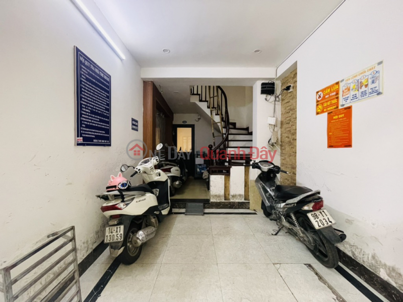 Nhà lô góc, phòng nào cũng có ánh sáng tự nhiên.
Nhà còn mới, đã full phòng, khách vào chỉ việc vận hành. | Việt Nam, Bán đ 9,1 tỷ
