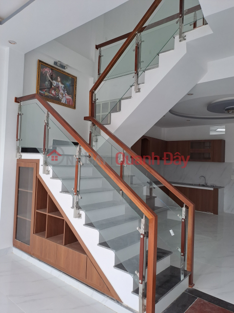 NEWLY CONSTRUCTED HOUSE, NOT LIVED IN, SELLING FOR COST. 2 FLOORS, 56M2, HOANG VAN THAI, PRICE 2.2 BILLION _0
