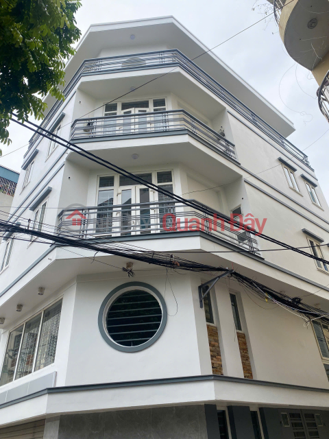 Beautiful house in Cau Dien, corner lot, car parking, garage, great business. Surrounded by high-class amenities. 60m2, price slightly higher than 13 _0