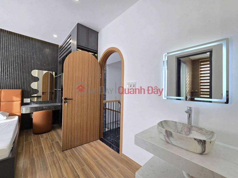 đ 8,1 tỷ Nhà 3 Tầng Hiện Đại Hòa Xuân – Full Nội Thất Cao Cấp, Giá 8.1 Tỷ