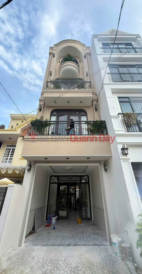 Luxury villa for rent in Mai Hoa Thon, Da Lat, Lam Dong, with high-end furnishings, priced at 38 million VND. _0