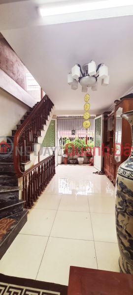 Selling a very rare house with wide lane Tan Mai Hoang Mai 30m 6 floors 2.8 billion VND Sales Listings