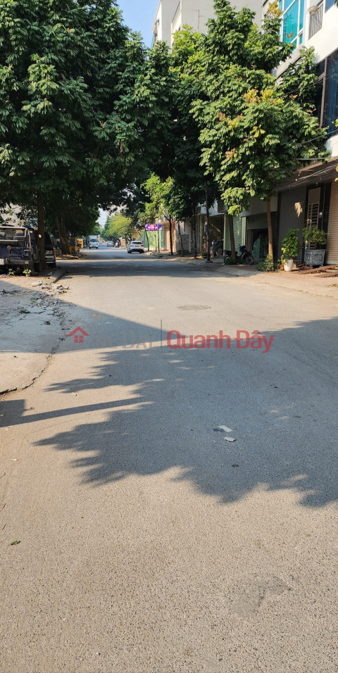 Owner needs to liquidate before Tet, selling adjacent lot Duong Noi area of 50m2 with 5m square frontage _0