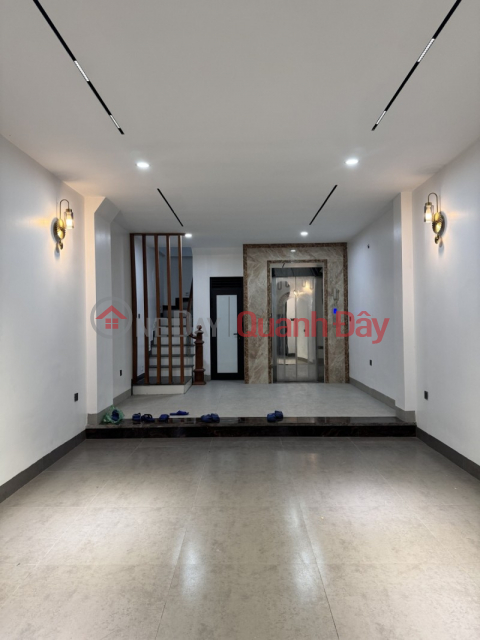 HONG TIEN TOWNHOUSE - GARAGE - ELEVATOR - TRUNG TUNG CARS - FACILITIES _0