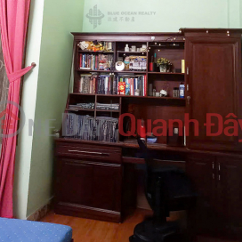 Need money to sell a house 44m² x 4 floors, solid, 3.7m frontage Lac Long Quan, Nghia Do ward, Cau Giay, only 13 billion _0