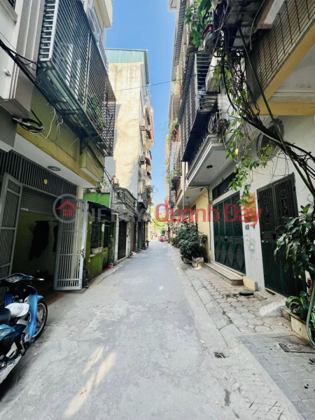 đ 9 Billion, GENERAL FOR SALE AVAILABLE, 3 storeys old house in Tran Duy Hung, Cau Giay - DOORS - BUSINESS