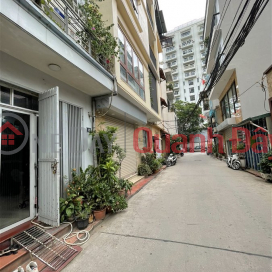 Townhouse for sale in Dang Thai Mai, Tay Ho District. Book 34m Actual 42m Slightly 11 Billion. Commitment to Real Photos Accurate Description. Owner _0