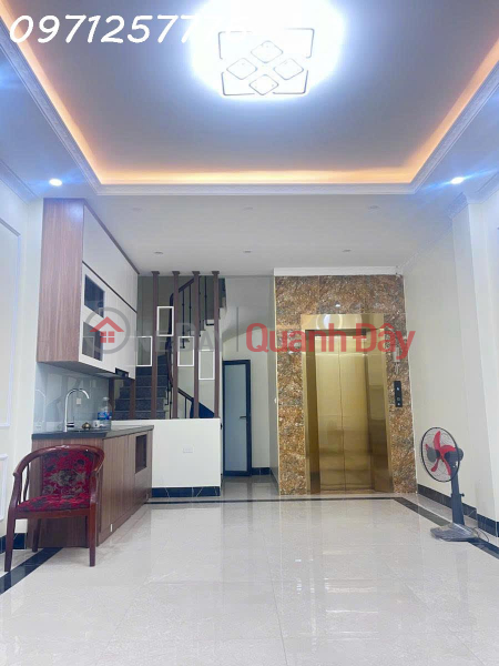 CHÍNH CHỦ BÁN -TRUNG TÂM- CẦU GIẤY-NHÀ MỚI -Dt:40m2-mt:4,3m- 6 tầng- thang máy - Lô góc hiếm - kinh doanh - | Việt Nam, Bán, đ 10,9 tỷ