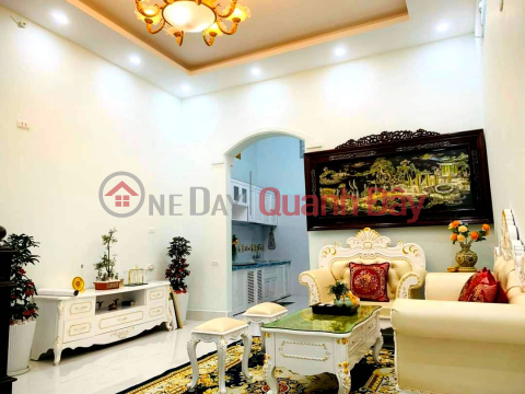 House for sale in Dong Ngac ward 67m2, 4 floors, mt 4.5m, nice and new to live right away Give full furniture for only 5 billion VND _0