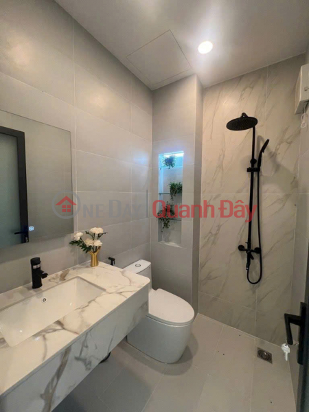đ 6.5 Billion August Revolution Street, District 10 - 8m wide alley accessible by car - Beautiful newly built house - 6.5 billion VND (negotiable)