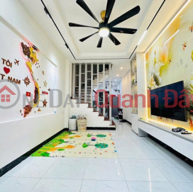 Whole house for rent in lane 168 Kim Giang, Thanh Xuan, 5 floors x 38m2, 5 bedrooms, 15 million _0