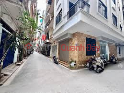 House for sale in a subdivided plot at alley 106 Hoang Quoc Viet, 58\/64m², corner plot, 5m frontage, price 21.6 billion VND. _0