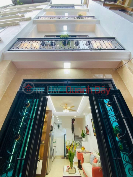 OWNER FOR SELLING 4-FLOOR 3-BEDROOM HOUSE ORIGINAL LAND OF MINH KHAI CITY - Area: 31M2 MT: 3.5M PRICE: 3.58 BILLION FUN INTERIOR Sales Listings