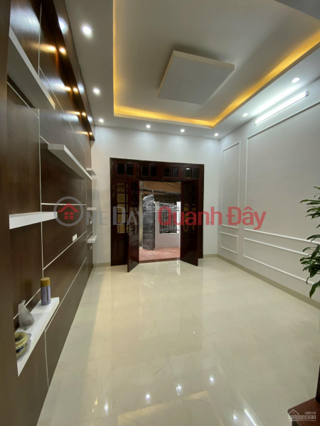 đ 14.96 Billion, Townhouse for sale in Huynh Thuc Khang Dong Da, Business - Sidewalk - car - 40m2 - frontage 4m - price 14 billion more (TL)