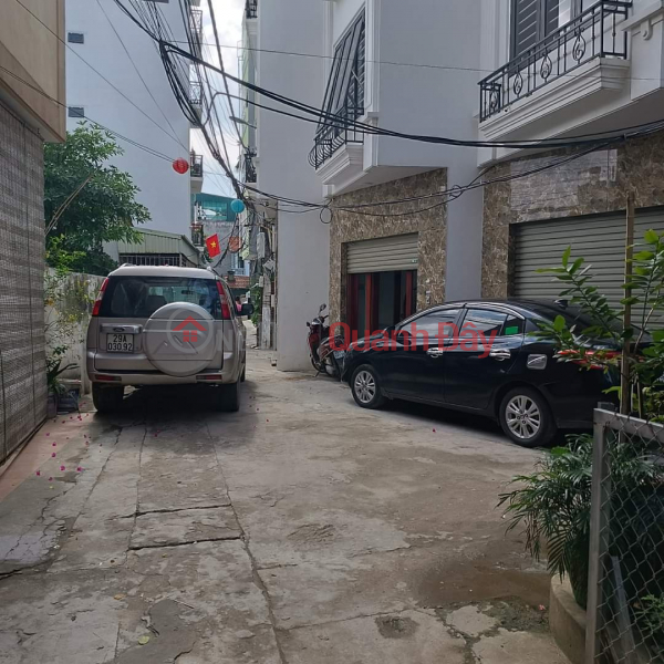 House, Corner Lot, 2 Sides, Airy, Open Back, Car Parking. Behind Trinh Van Bo Street, Near Industrial University. Sales Listings