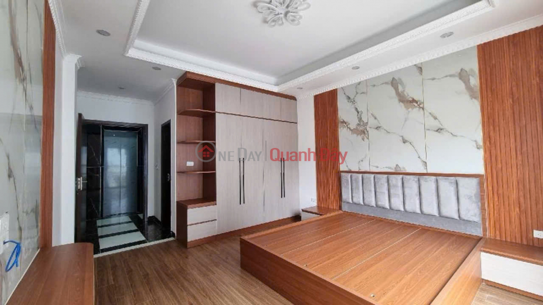 SUPERB PROPERTY ON A CAR-ACCESSIBLE ALLEYWAY – TU DINH AREA <br \\/> 46m² x 6 floors, garage, elevator, fully furnished | Vietnam, Sales đ 15 Billion