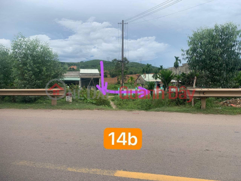 Need to sell urgently a plot of land exactly 50m from the National Highway, 10m wide, price only 4xx located in the residential area _0