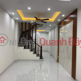 EXTREMELY RARE, URGENTLY NEED TO SELL HONG TIEN TOWNHOUSE ️3M ALLEY - CAR PARKING AT DOOR _0