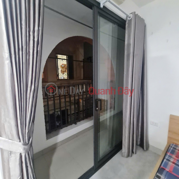 đ 6.5 Million/ month Owner needs to rent out 1N1K apartment in a beautiful location at No. 28, Alley 44, Nhan Hoa Street