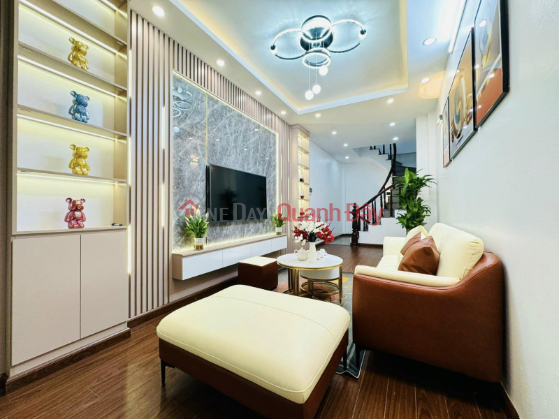 Urgent sale of 6-storey super VIP house, Alley 10 Lang Ha, Ba Dinh, 3 bedrooms, 15m car park, slightly 5.x billion. Sales Listings