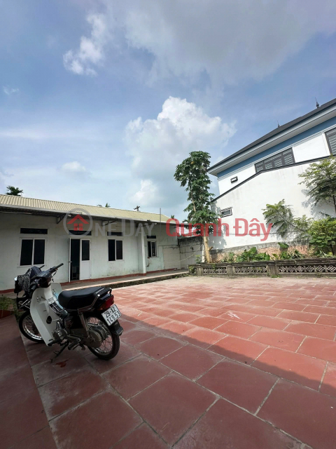 Góc bán đất tặng Nhà khang trang trên đất - 2 mặt tiền trước sau _0