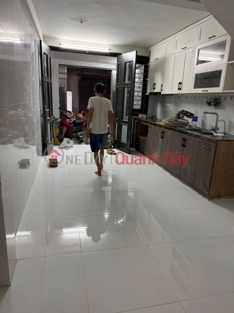 Cho thuê nhà ở nhóm 7 người Bùi Xương Trạch, 5 tầng, 40m2, 4 ngủ, 5 vệ sinh, 12 Triệu/tháng _0