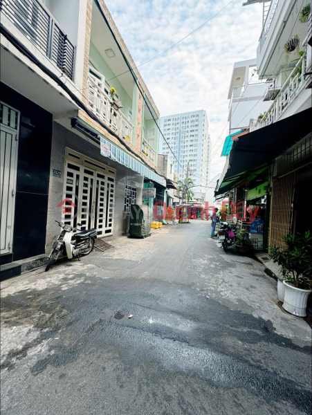 TAN PHU CENTER - RIGHT ON PEN BICH LOCAL - HUYNH THIEN LOC - SUPER BEAUTIFUL 4-FLOOR HOUSE - THEORETICAL CAR ALley - FEW Sales Listings