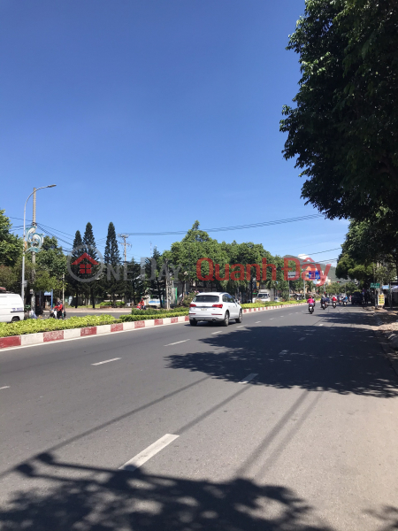 RARE! ONLY 6.6 BILLION TO OWN A FRONT HOUSE ON NGUYEN AN NINH CORNER APARTMENT WITH 2 FRONT FACES-72M2 RESIDENTIAL Sales Listings