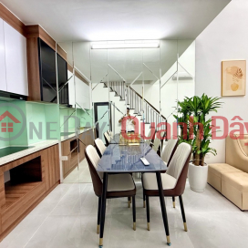 Thinh Quang 30m2 3 bedrooms only 5.9 billion, clean alley, near bus, big market _0