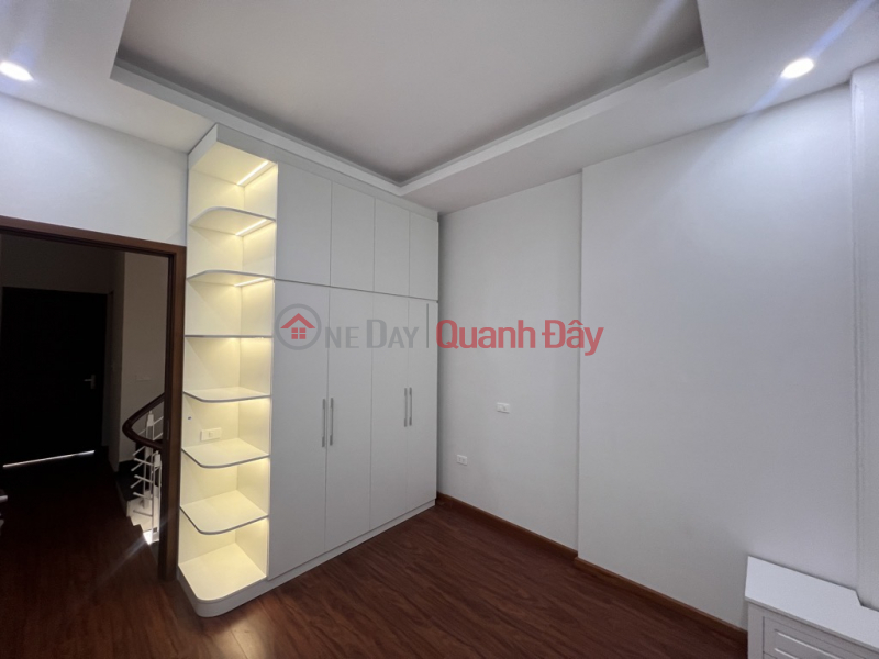 Bán nhà 40m x 4T Đức Giang, oto tránh, kinh doanh chỉ hơn 8 tỷ có TL. LH 0936123469 Việt Nam | Bán | đ 8,9 tỷ