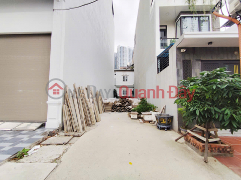 Land plot on Dao Nhuan street - 90m² - 4.5m frontage - near Hoang Huy _0