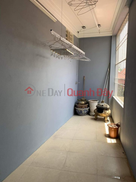 House for sale on Chinh Kinh street located in the center of Hanoi 3 steps to the street is extremely convenient. Sales Listings