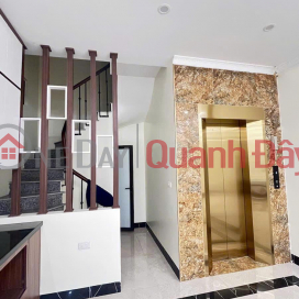 URGENT HOUSE FOR SALE - CENTER - CAU GIAY - NEW HOUSE - Area: 42m2 - Frontage: 4.5m - 6 floors - elevator - Rare corner lot - business - _0