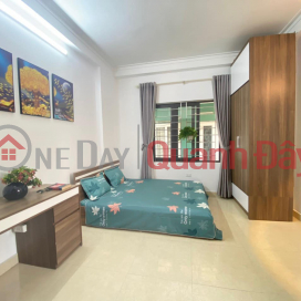 House for sale 52m2 Nghi Tam street, Tay Ho Sub-lot Garage avoid 8.5 Billion VND _0