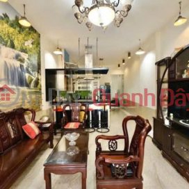 Giá tốt ngã tư Thủ Đức - Nhà 3 tầng 80m2, ô tô đậu cửa, sổ vuông A4, chỉ 5,9 tỷ, đáng xem _0