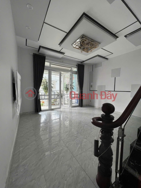 Whole house with garage for rent at 10 million VND, located on Trang Trinh Street, Da Lat, Lam Dong. Rental Listings