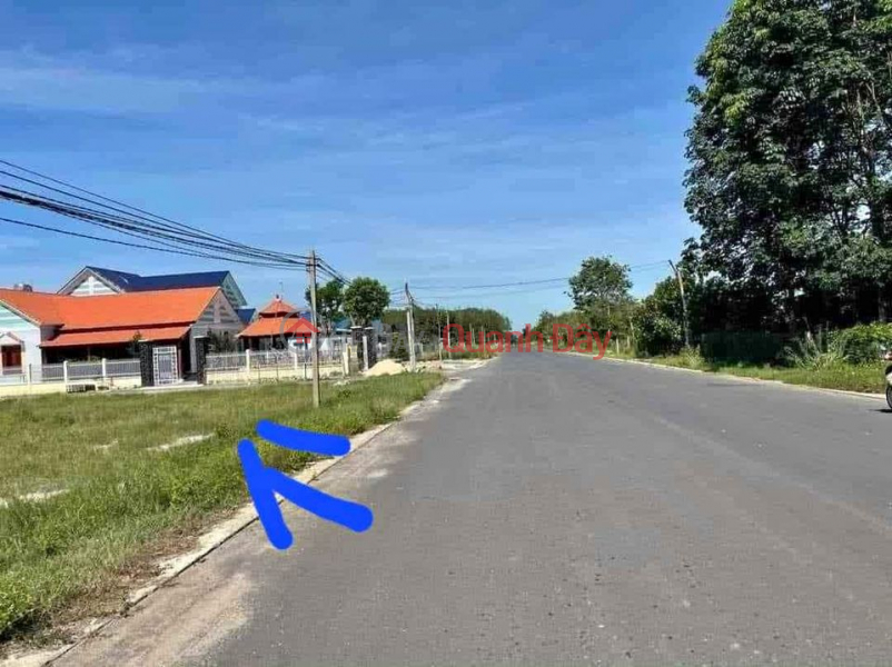 Selling 4 books (21x60=1,260m2) full private book, residential, price 395 million\\/book. TT. town, 18m plastic back gate of the industrial park | Vietnam Sales đ 395 Million