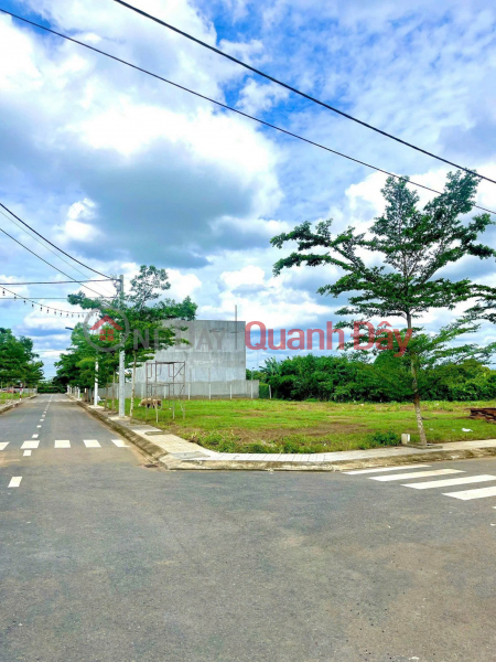 đ 1.45 Billion 5x19m residential land with paved road and sidewalk, next to Buu Long Tourist Area, price 1.45 billion VND (negotiable) - free construction.