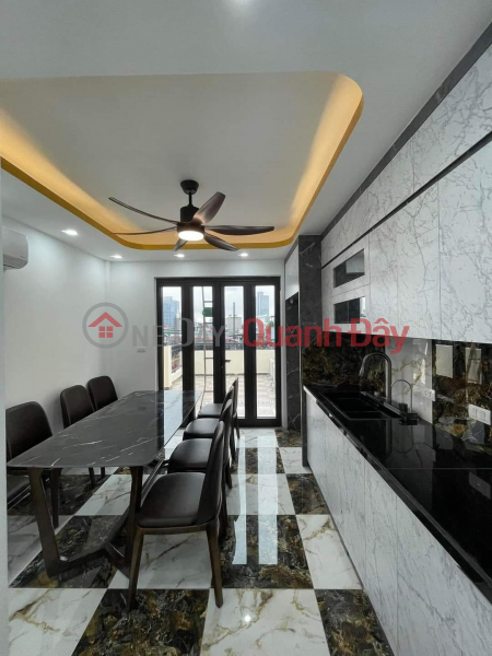 đ 16.5 Billion | HOUSE FOR SALE HUYNH THUC KHANH - DONG DA Area: 44M2 X 7 FLOORS, FRONTAGE 3.6M