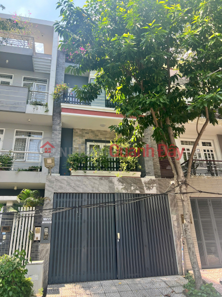 HOUSE FOR SALE: 1 GROUND FLOOR, 2 UPPER FLOORS, FRONT AND BACK ROOFTOP, 70M2, 4 BEDROOMS - BINH HOA RESIDENTIAL AREA, WARD 13, BINH THANH DISTRICT Sales Listings