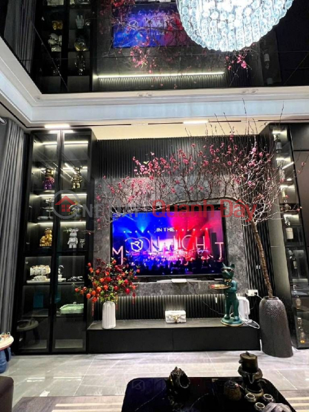 House for sale at 2 Kim Giang, 40m², elevator, car access within 30m, fully furnished. Vietnam | Sales | đ 15.55 Billion