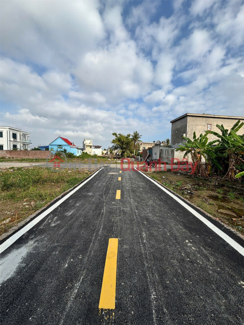 Land in Minh Tan, near the train station – 4-5m wide paved road – Price 1.3xx billion VND. Rare opportunity near the station. Zalo 0567 222 555 _0