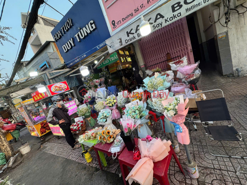 Owner is transferring ownership of a flower shop located on Street 17, District 7 - Opposite Le Thanh Tong School. Sales Listings