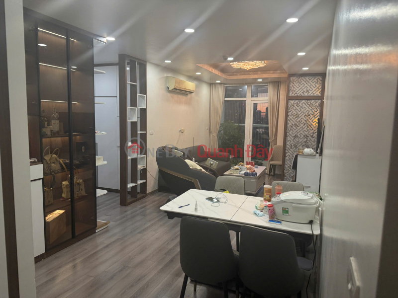 Owner selling two apartments in Nam Trung Yen urban area, Cau Giay district - CT2 65.8m2 and CT1 93.8m2. Sales Listings
