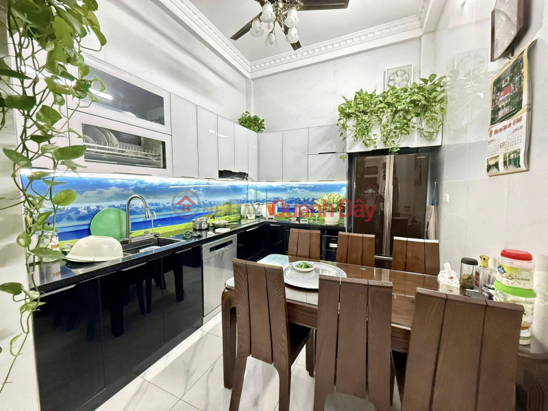 (Chính chủ) bán căn nhà phố Lê Đại Hành, mặt tiền 5m, xây 4 tầng, 70m2, 19.5 tỉ Niêm yết bán