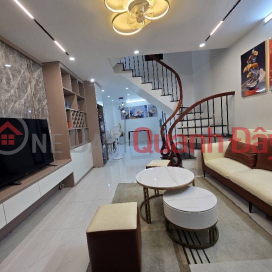 HOÀNG HOA THÁM 45M,4 NGỦ GIÁ 8,1 TỶ,FULL NỘI THẤT,NGÕ THÔNG,NỞ HẬU ĐẸP _0