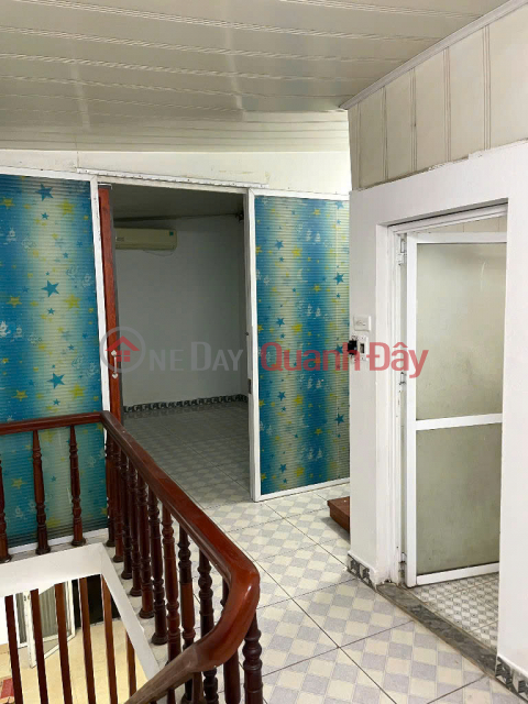 Cho thuê nhà Phố Tân Khai, 30m2 x 2 tầng, 2 ngủ, 6.5 triệu 10m ra phố _0