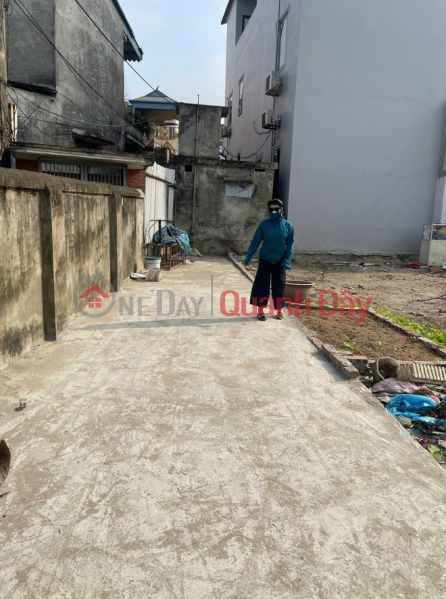 Property Search Vietnam | OneDay | Residential | Sales Listings Urgent sale of beautiful land in Vinh Trung - One house away from the main road, near the Olympic area - Ideal for building a home or investment.
