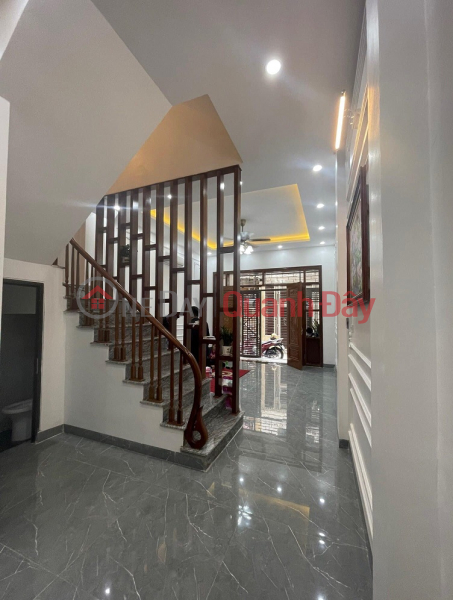 NHÀ MỚI Ở NGAY HOÀNG QUỐC VIỆT – NGÕ THÔNG – GẦN PHỐ - DÂN TRÍ CAO, AN NINH TỐT 4T x 54M2, 6.8 TỶ Niêm yết bán