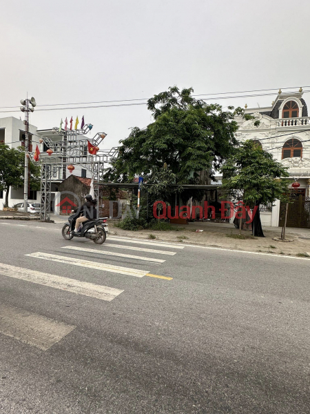 đ 2.58 Billion, I want to sell a plot of land nearly 50m2, Tk1, frontage on Nguyen Anh Troi street, adjacent to Chuc Son town, vast sidewalk, spacious area.